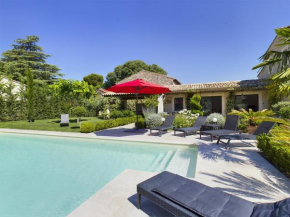 Charmante Villa à Eygalière avec Piscine, Jardin Arboré et Climatisation - FR-1-599-19